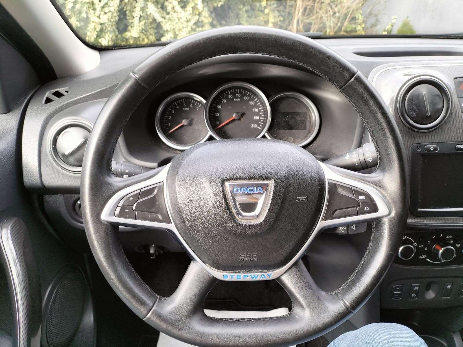 Dacia Sandero Stepway 0.9 TCe - Petit Budget Economique - Garantie 12 Mois avec Entretien Effectué - Dispo Rapidement - Zone LEZ Ok