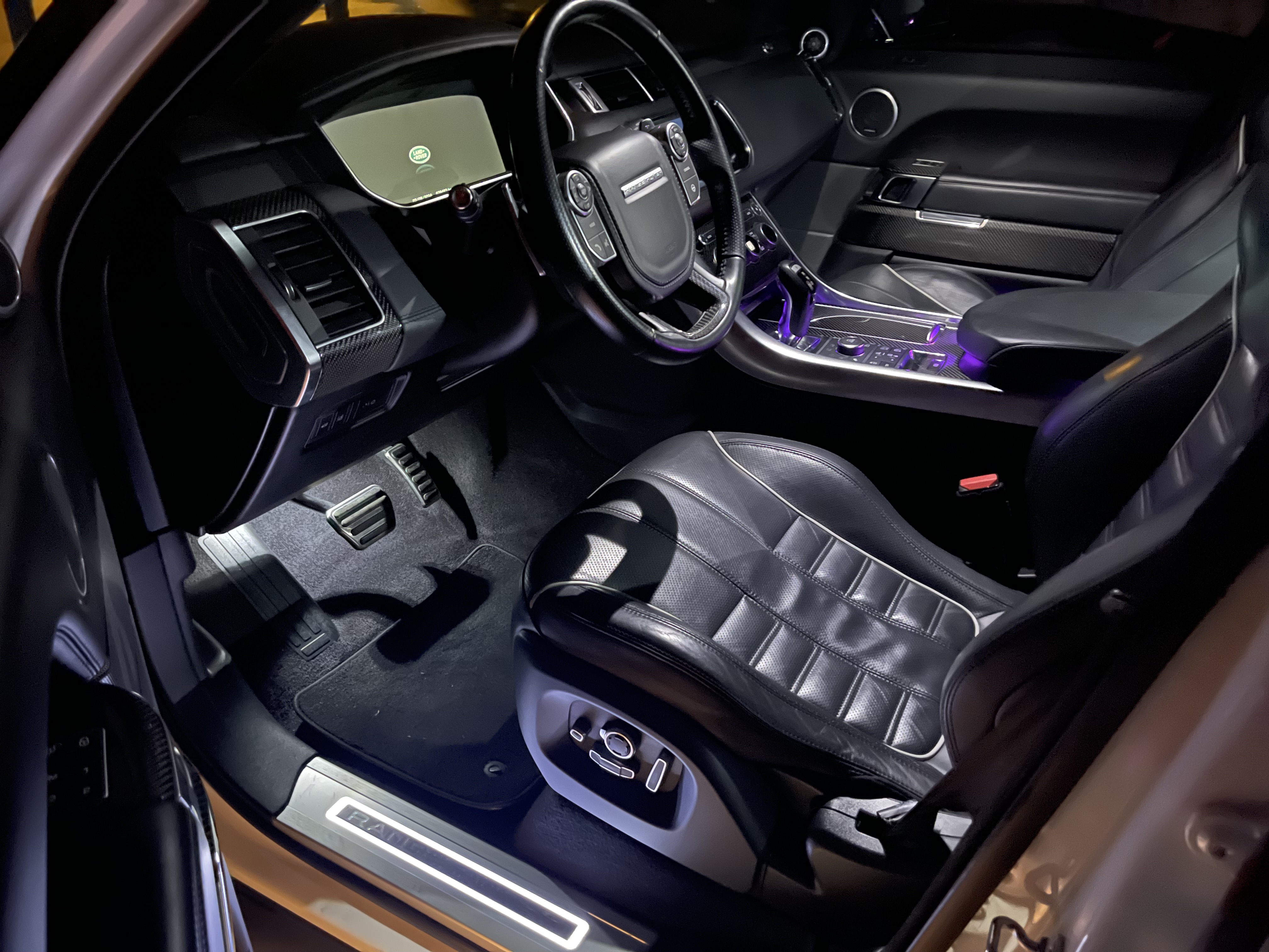 Land Rover Range Rover Sport II 5.0 V8 SUPERCHARGED SVR AUTO