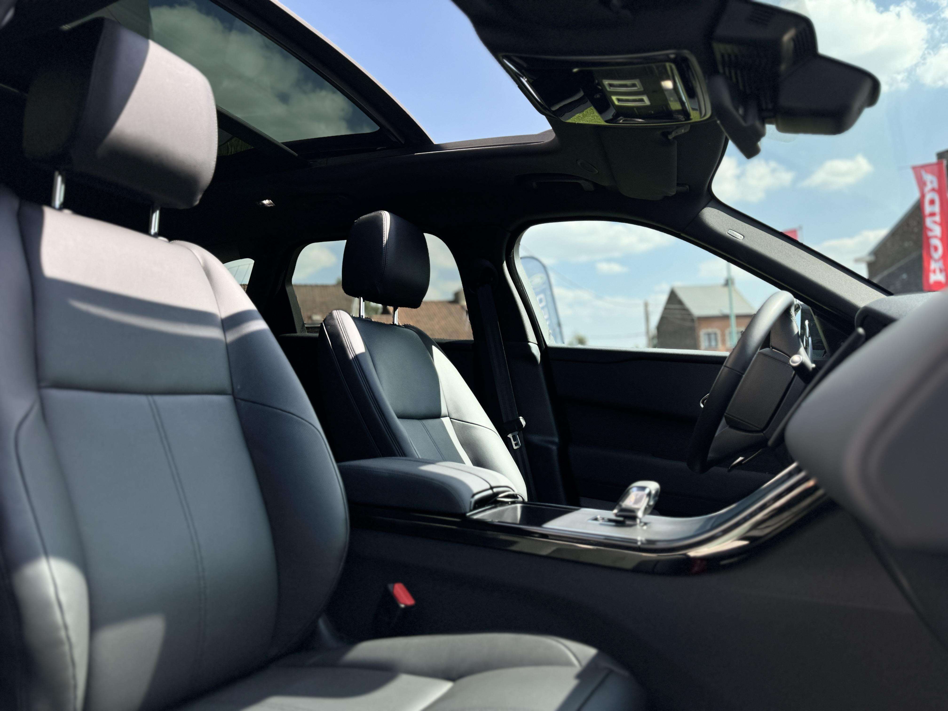 Land Rover Range Rover Velar Dynamic SE