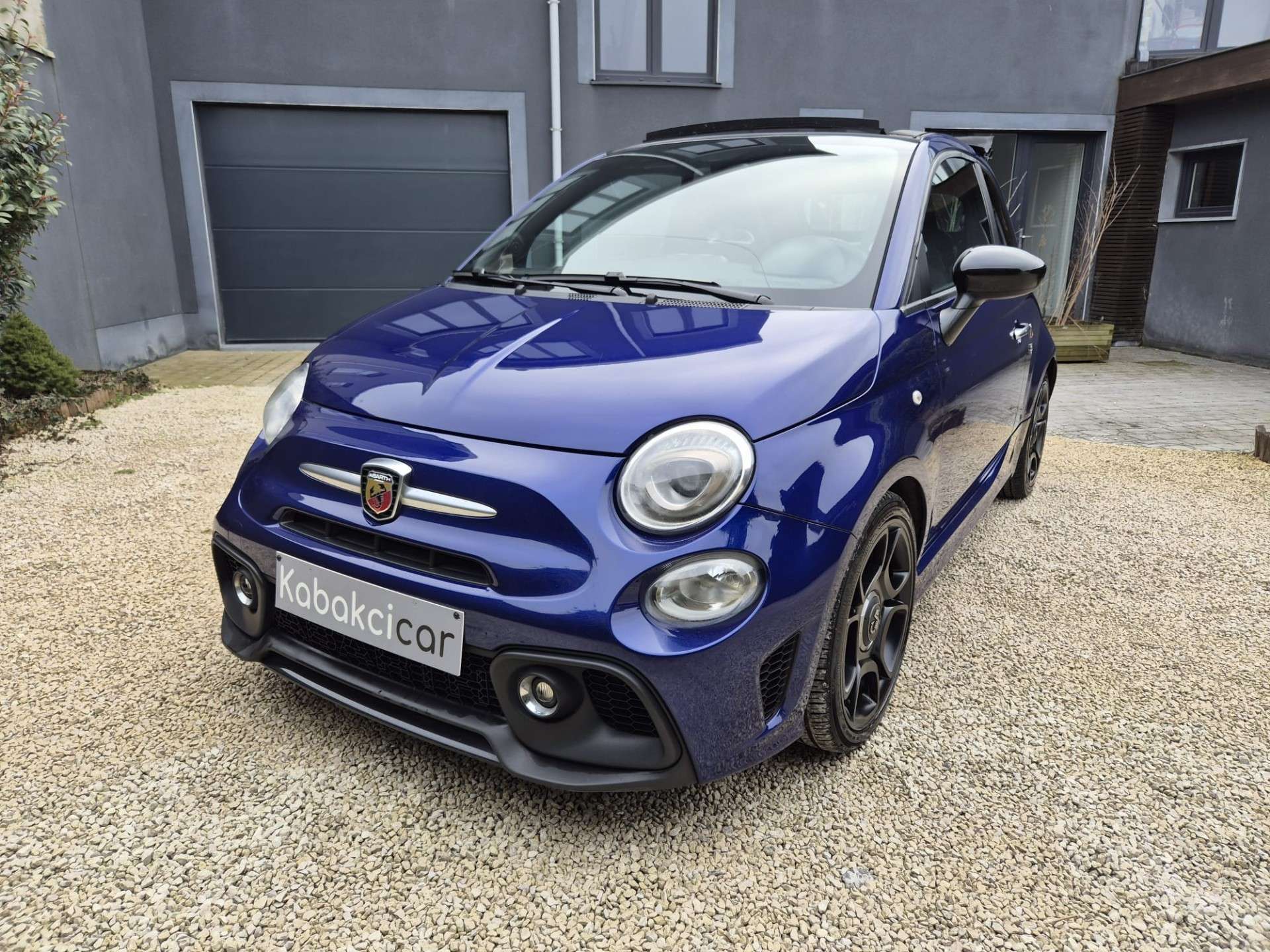 Abarth 595C 1.4 T-Jet Pista - Sportive et Cabriolet - Garantie 12 Mois avec entretien Effectué - Dispo Rapidement - Zone LEZ OK