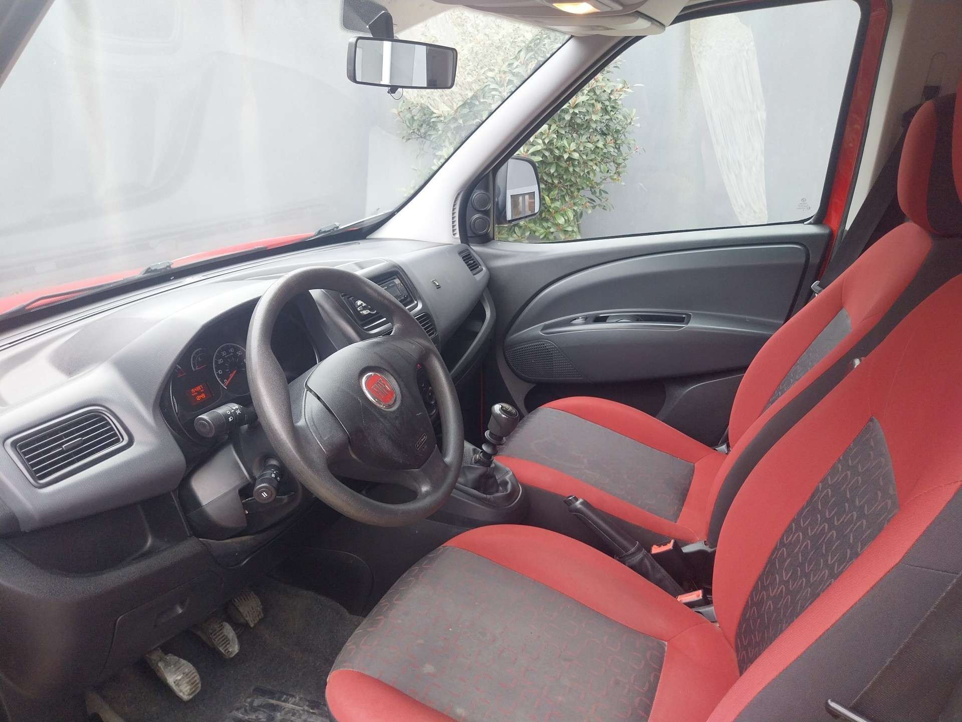 Fiat Doblo 1.6 Multijet 105 -Idéal Famille Ludospace Petit Budget - Garantie 12 Mois avec Entretien Effectué - Dispo Rapidement
