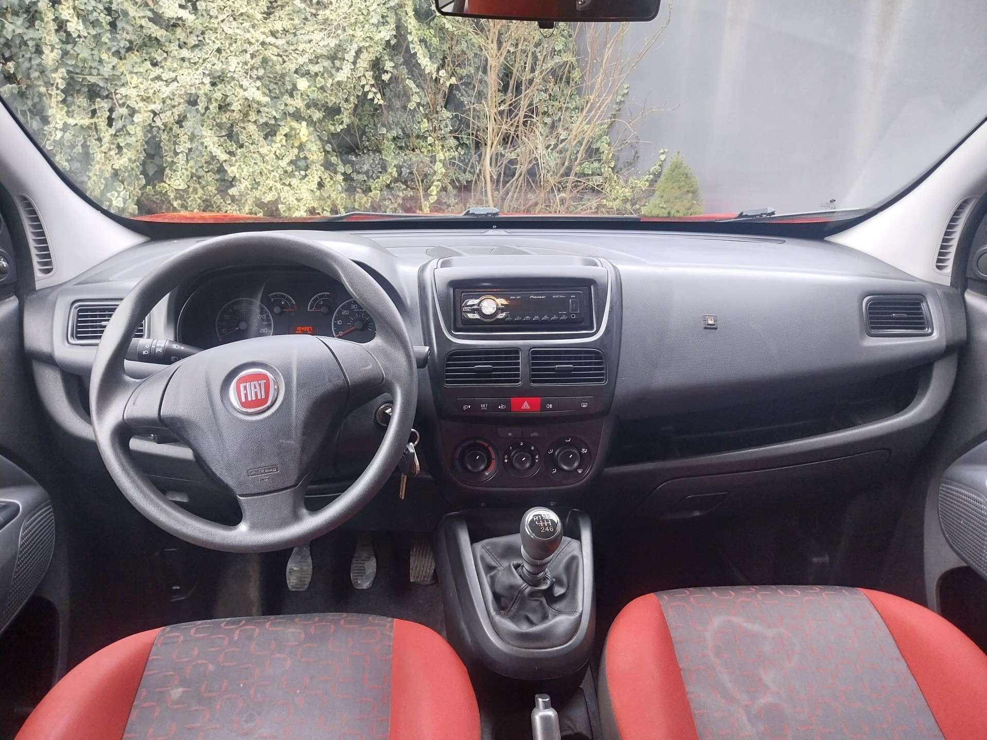 Fiat Doblo 1.6 Multijet 105 -Idéal Famille Ludospace Petit Budget - Garantie 12 Mois avec Entretien Effectué - Dispo Rapidement