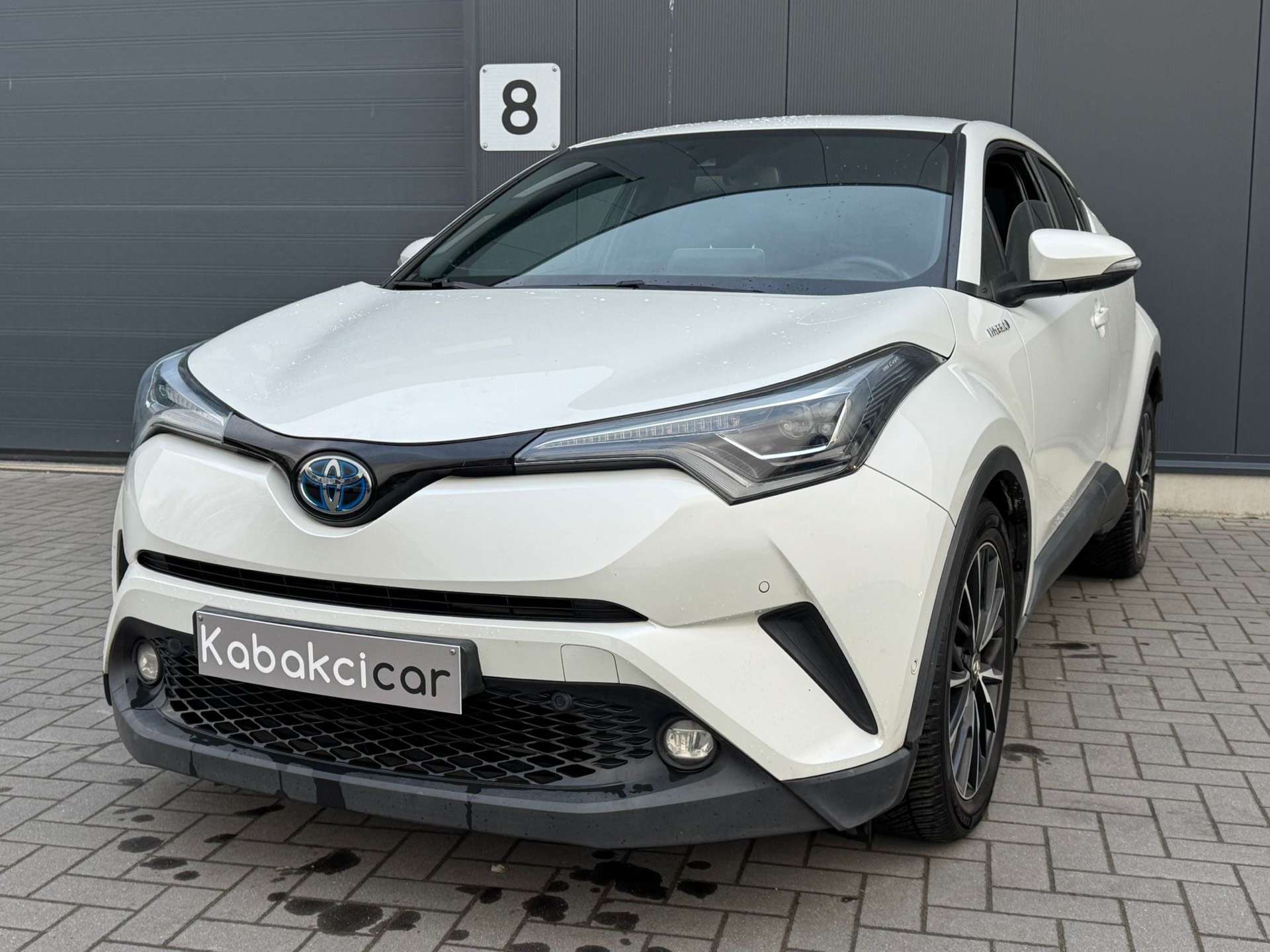 Toyota C-HR 1.8i VVT-i Hybrid E-CVT //Cuir//Navi//Garantie 12M