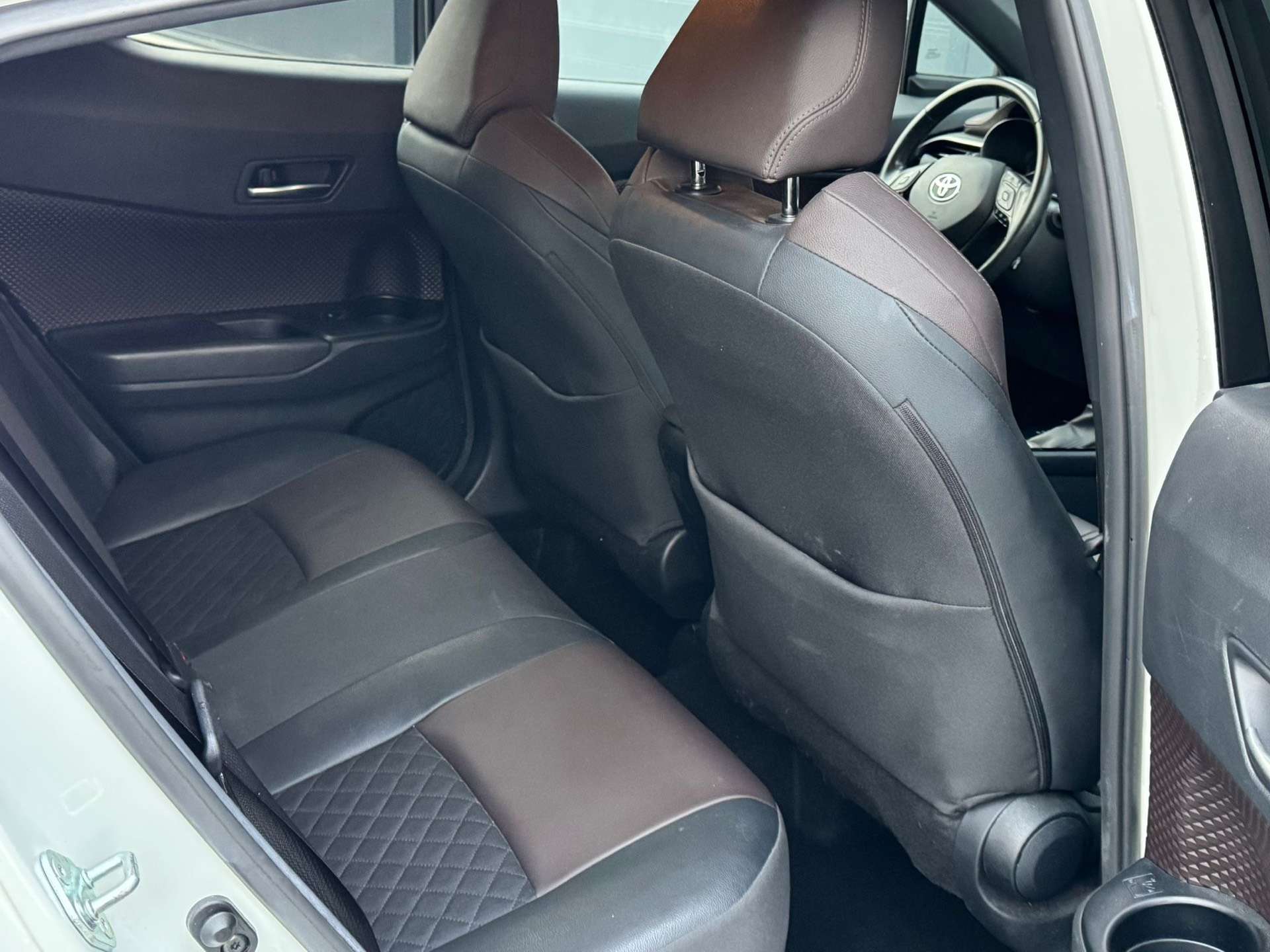 Toyota C-HR 1.8i VVT-i Hybrid E-CVT //Cuir//Navi//Garantie 12M