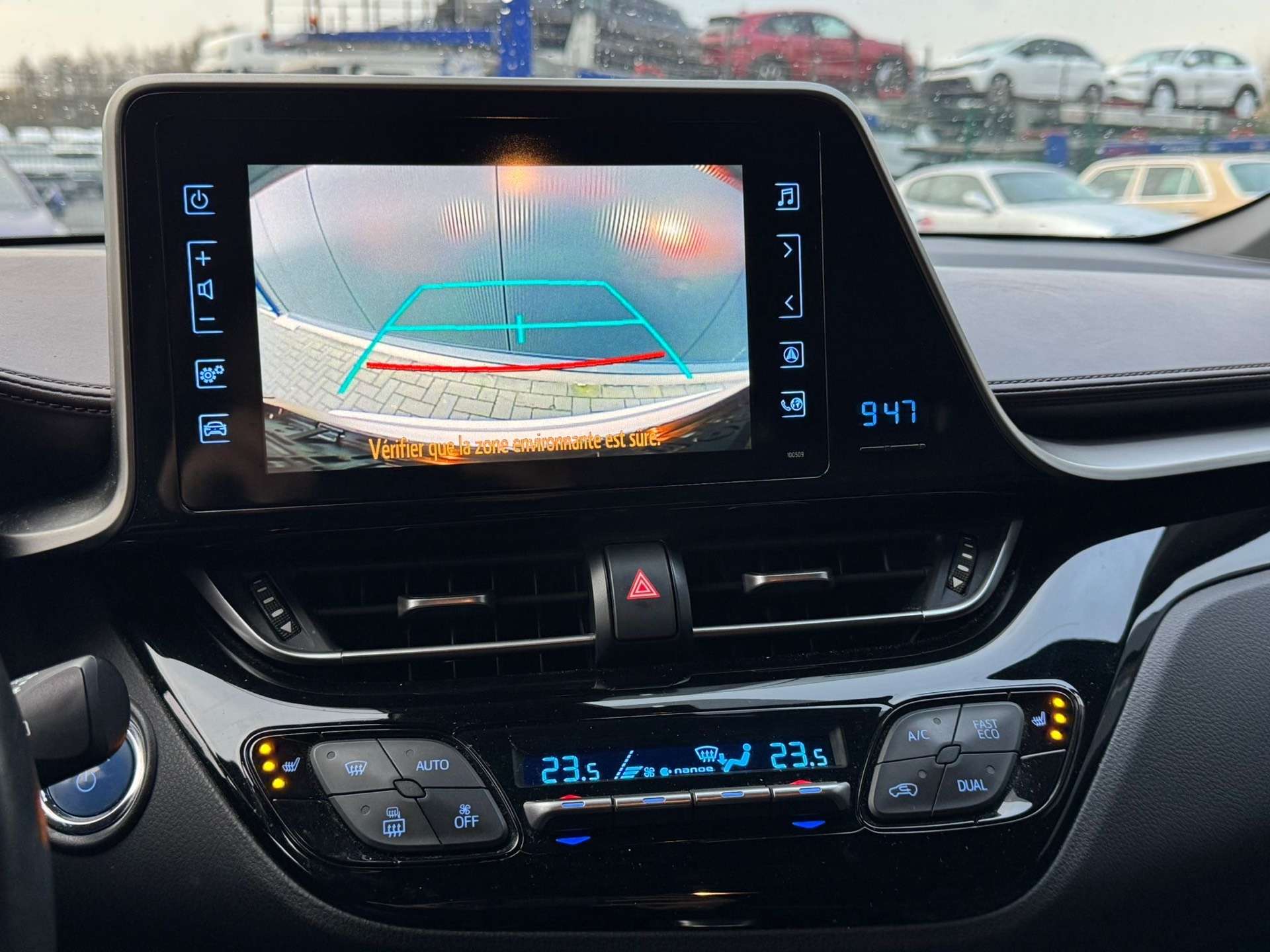 Toyota C-HR 1.8i VVT-i Hybrid E-CVT //Cuir//Navi//Garantie 12M