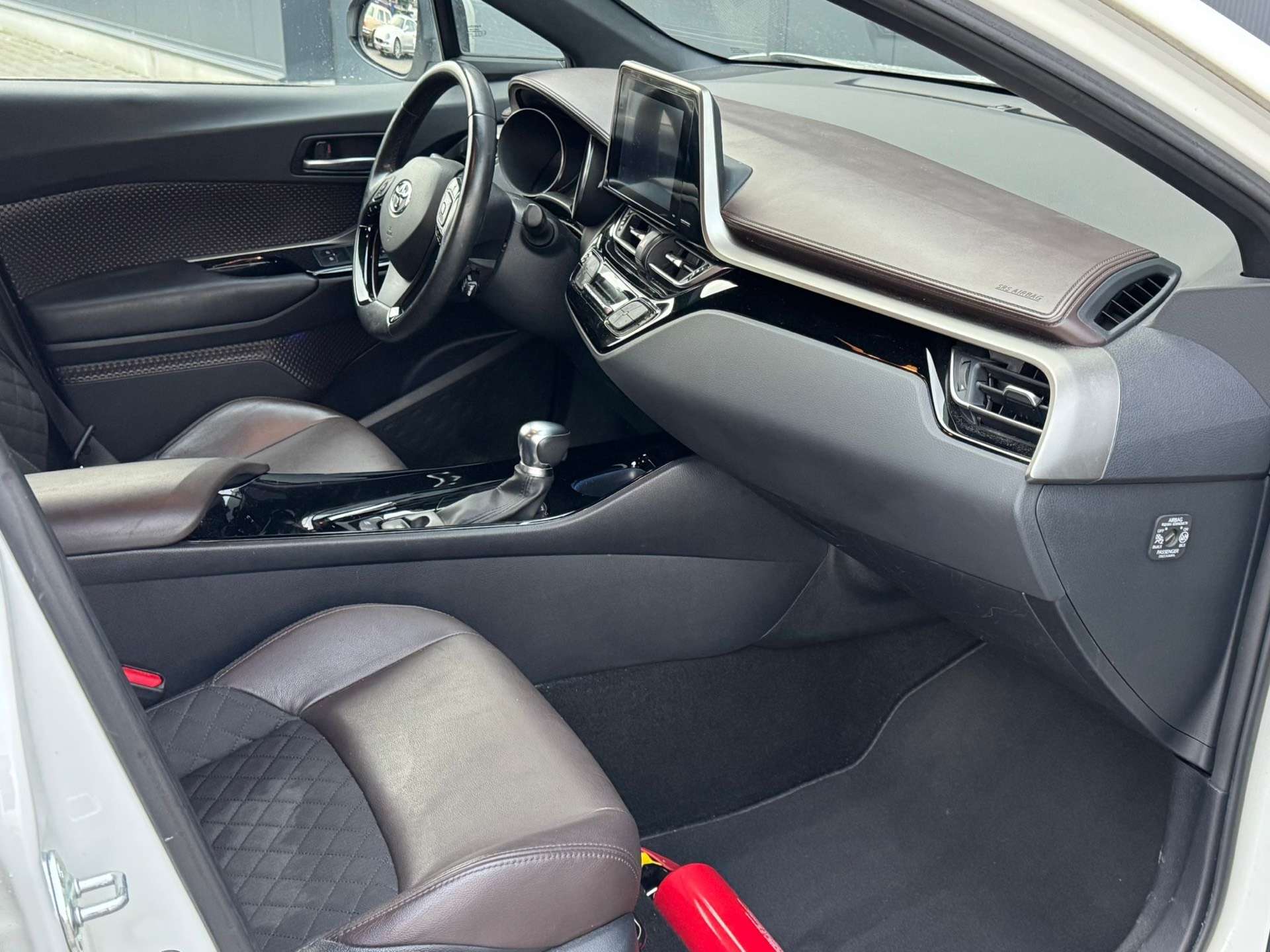 Toyota C-HR 1.8i VVT-i Hybrid E-CVT //Cuir//Navi//Garantie 12M