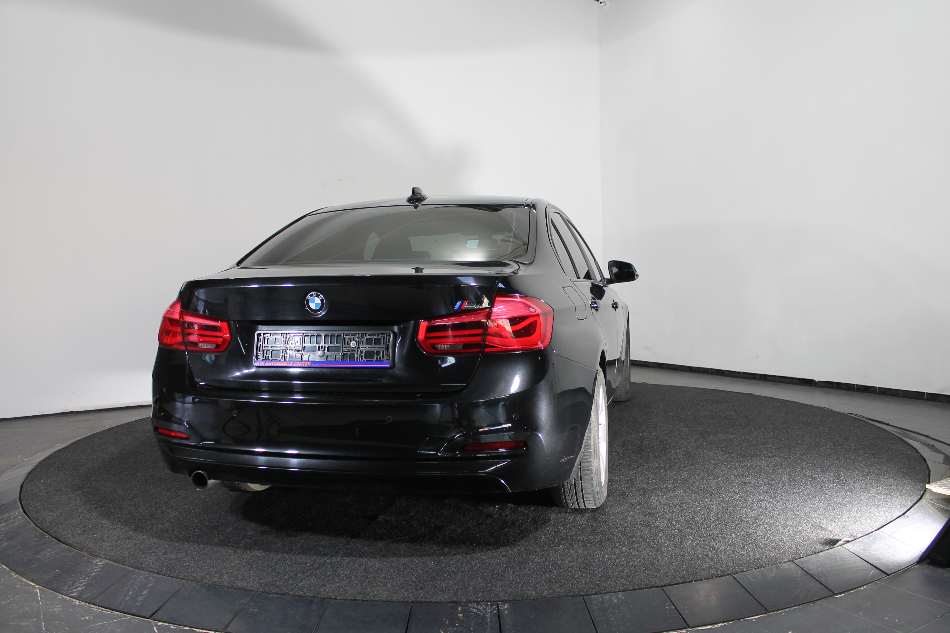 Bmw Serie 3 (F30) (2) 318I 136 M SPORT