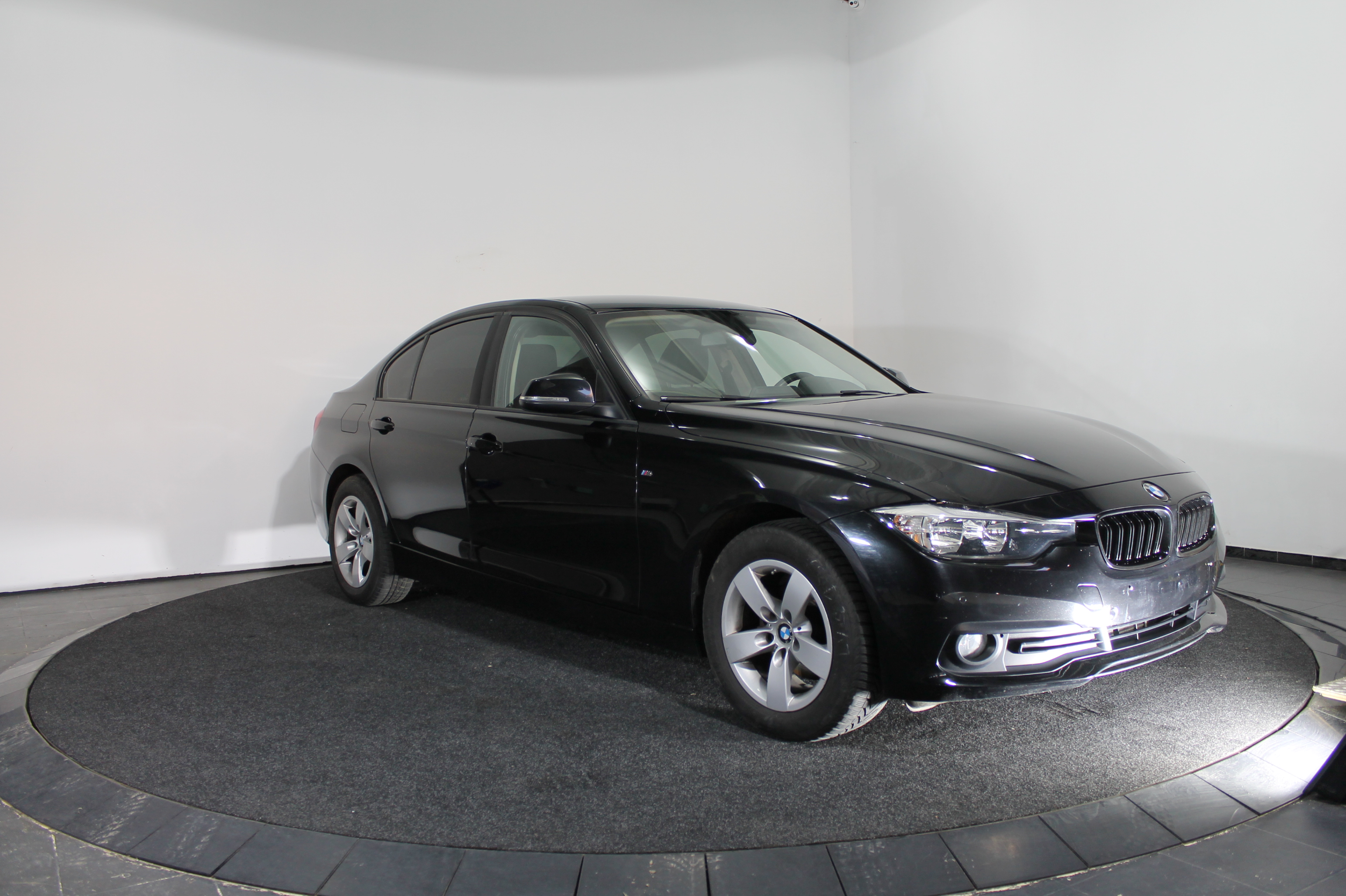 Bmw Serie 3 (F30) (2) 318I 136 M SPORT