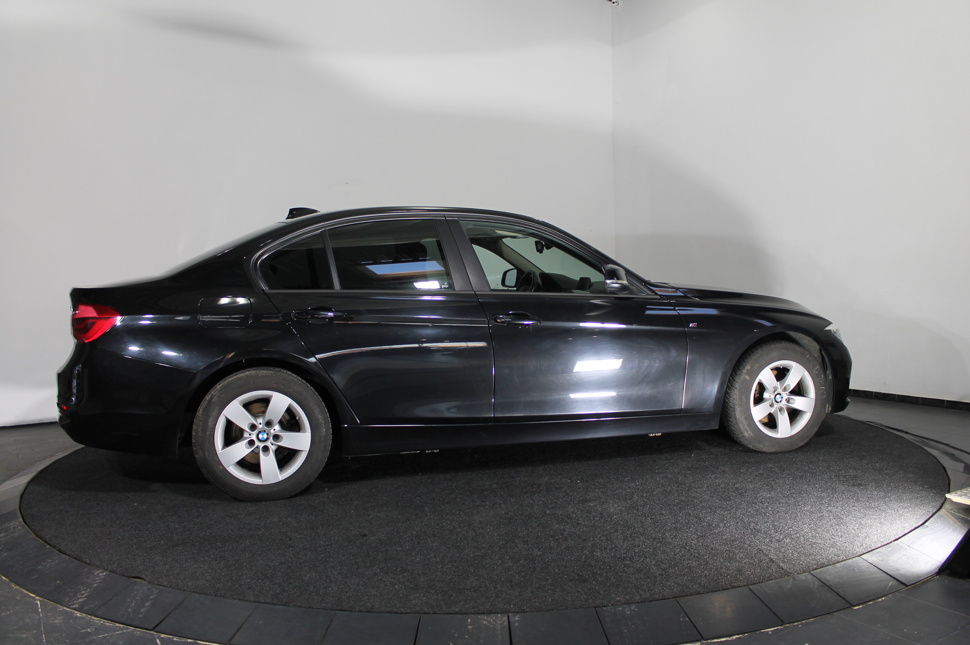 Bmw Serie 3 (F30) (2) 318I 136 M SPORT