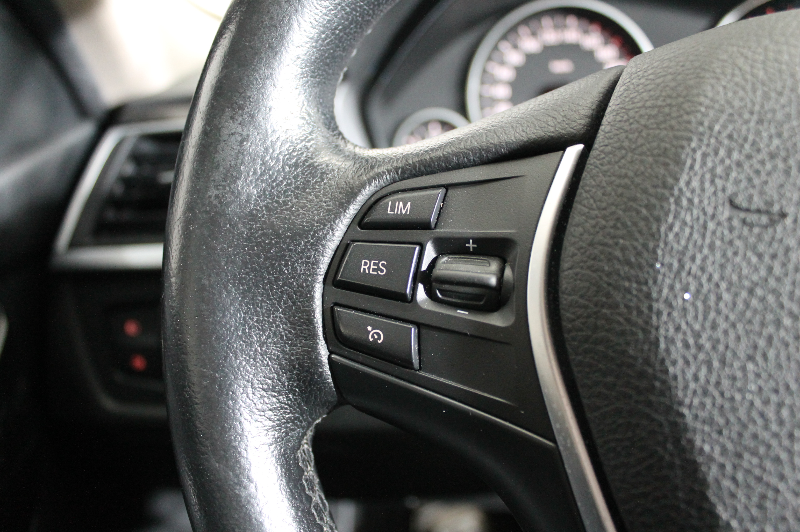 Bmw Serie 3 (F30) (2) 318I 136 M SPORT