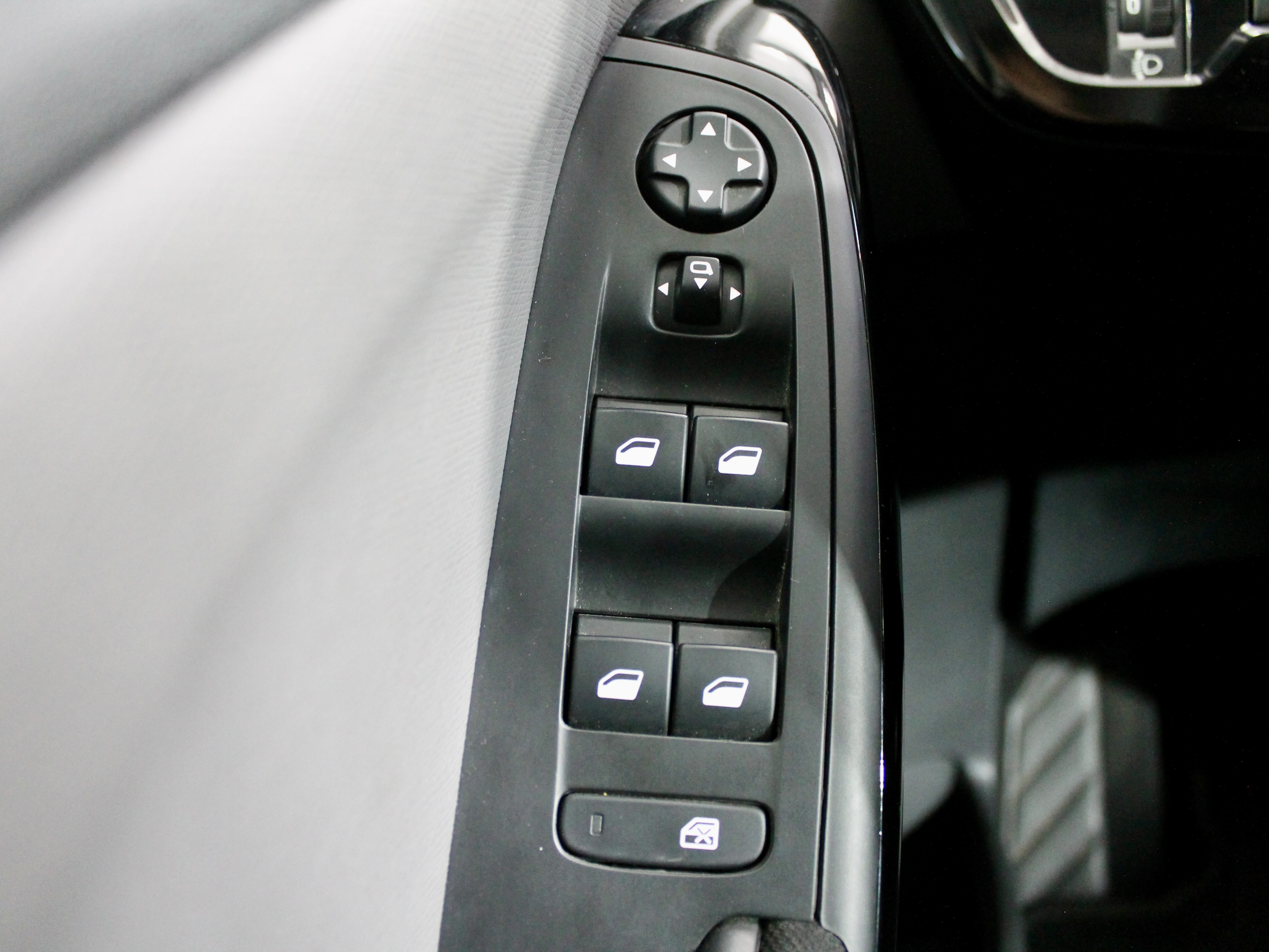 Citroen C4 1.2 PURETECH 130 S&amp;S FEEL BV6