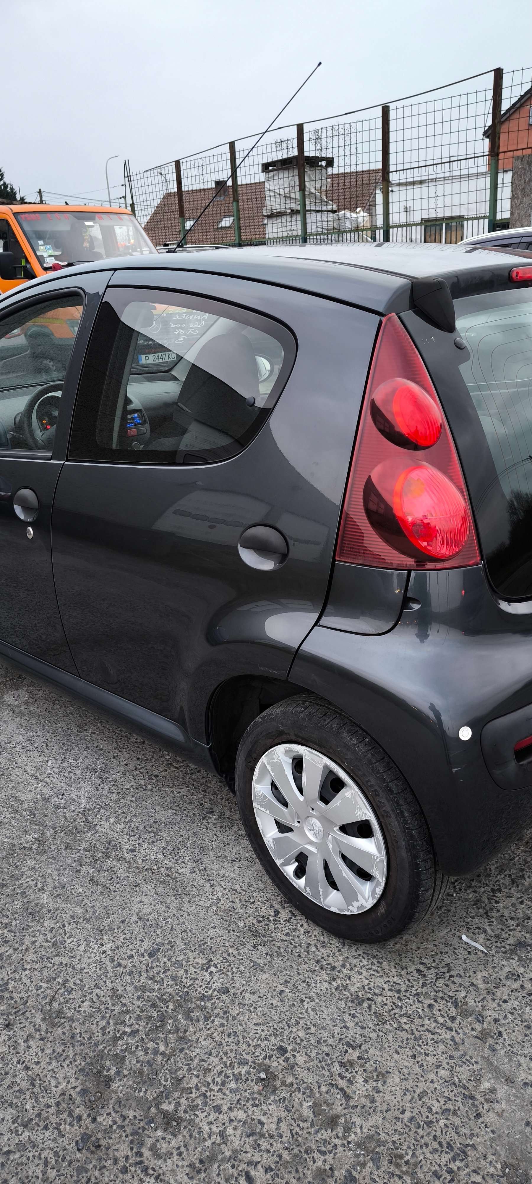 Peugeot 107 1100 essence 5 portes