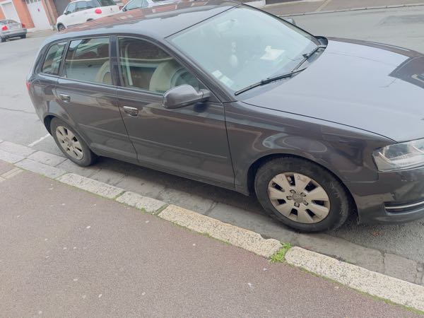 Audi A3 III SPORTBACK 1.6 TDI 105 AMBIENTE
