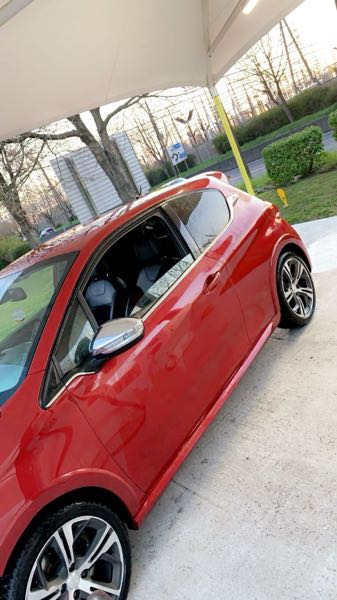Peugeot 208 (2) 1.6 THP 208 S&amp;S GTI 3P