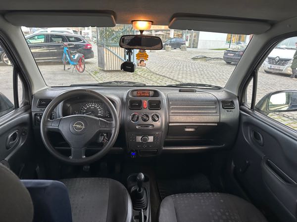 Opel Agila Opel Agila 1.0i XEP 12v Enjoy