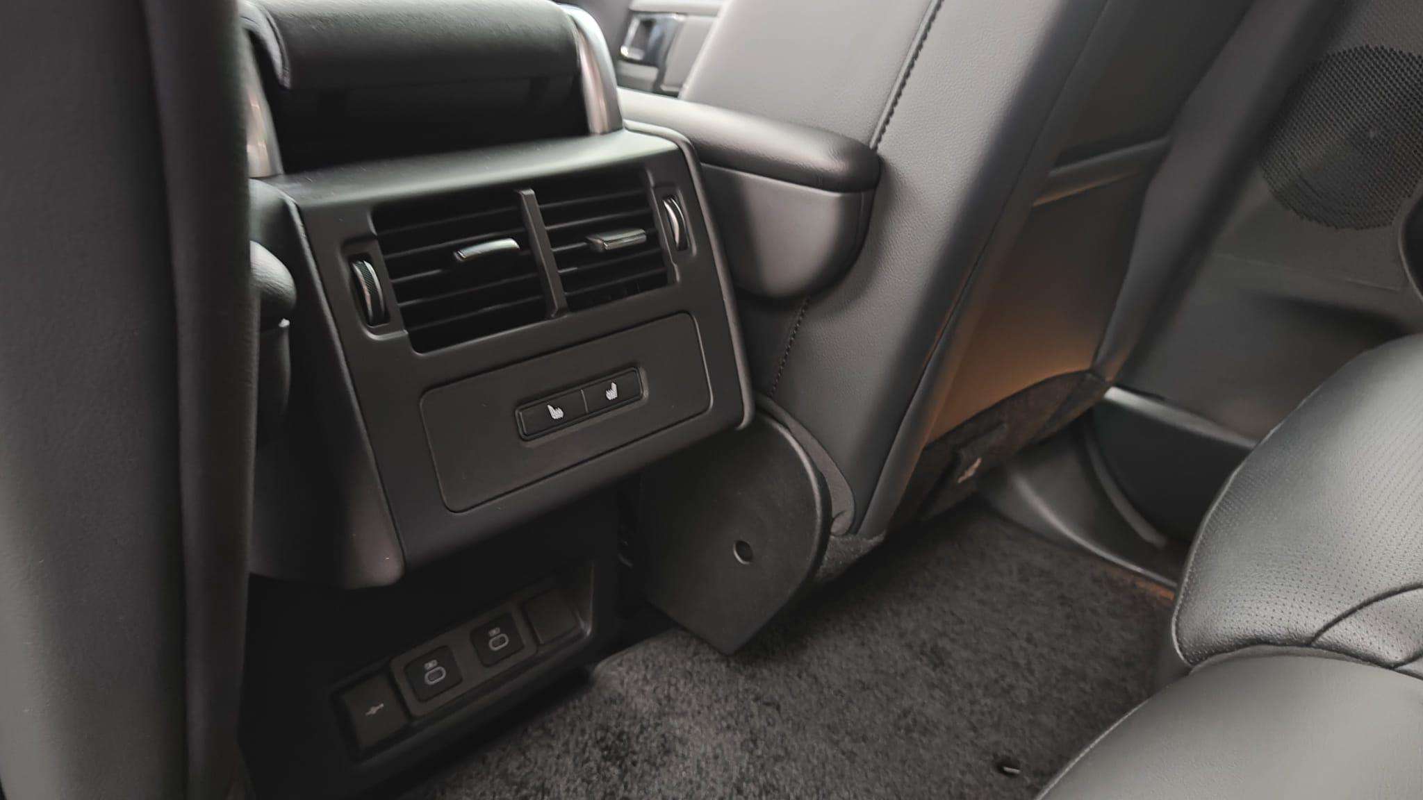 Land Rover Discovery 7 Seats