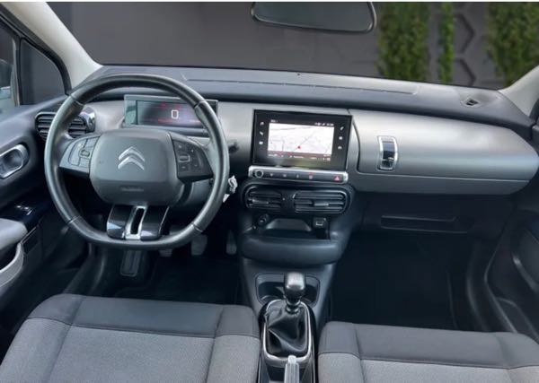 Citroen C4 PureTech 110ch Millenium