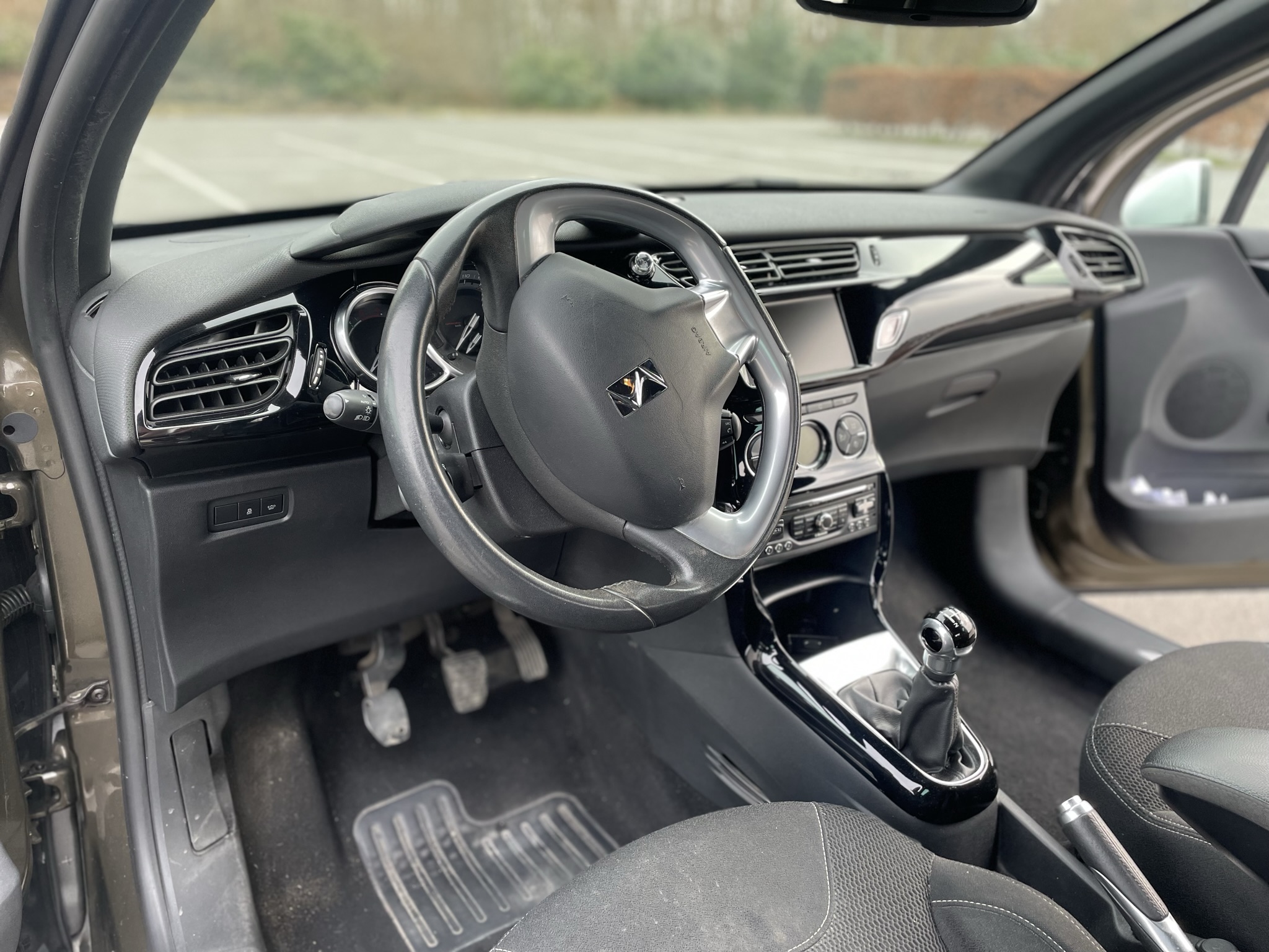 Citroen Ds3 (2) 1.6 E-HDI 90 SO CHIC