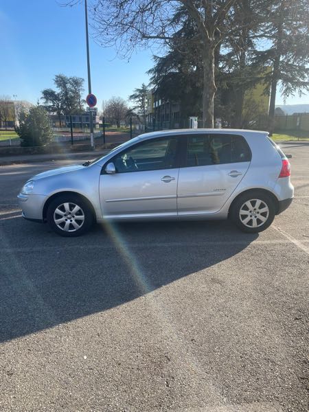 Volkswagen Golf V 1.9 TDI 105 UNITED 5P