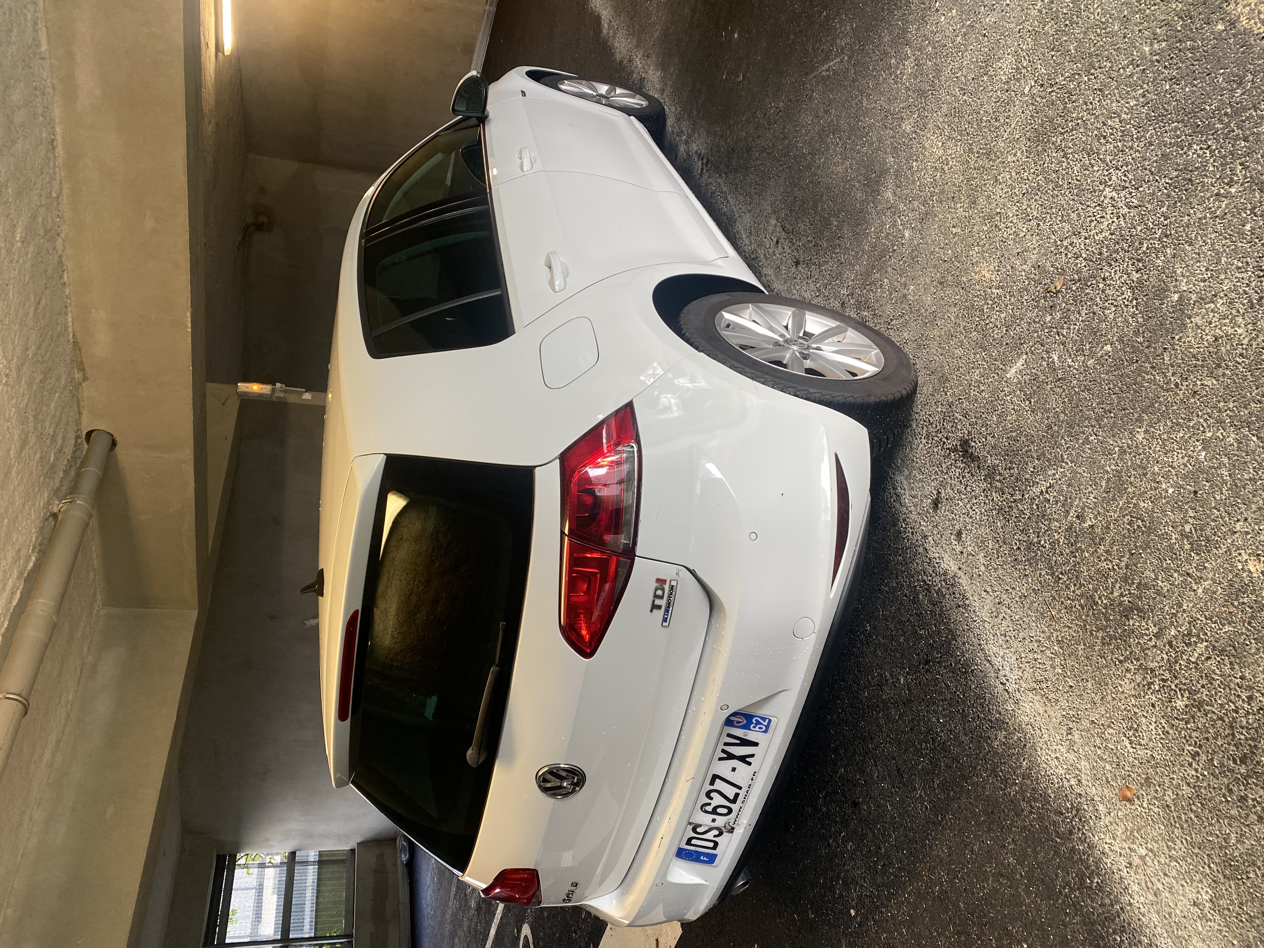 Volkswagen Golf VII 1.6 TDI 105 BLUEMOTION TECHNOLOGY LOUNGE 5P