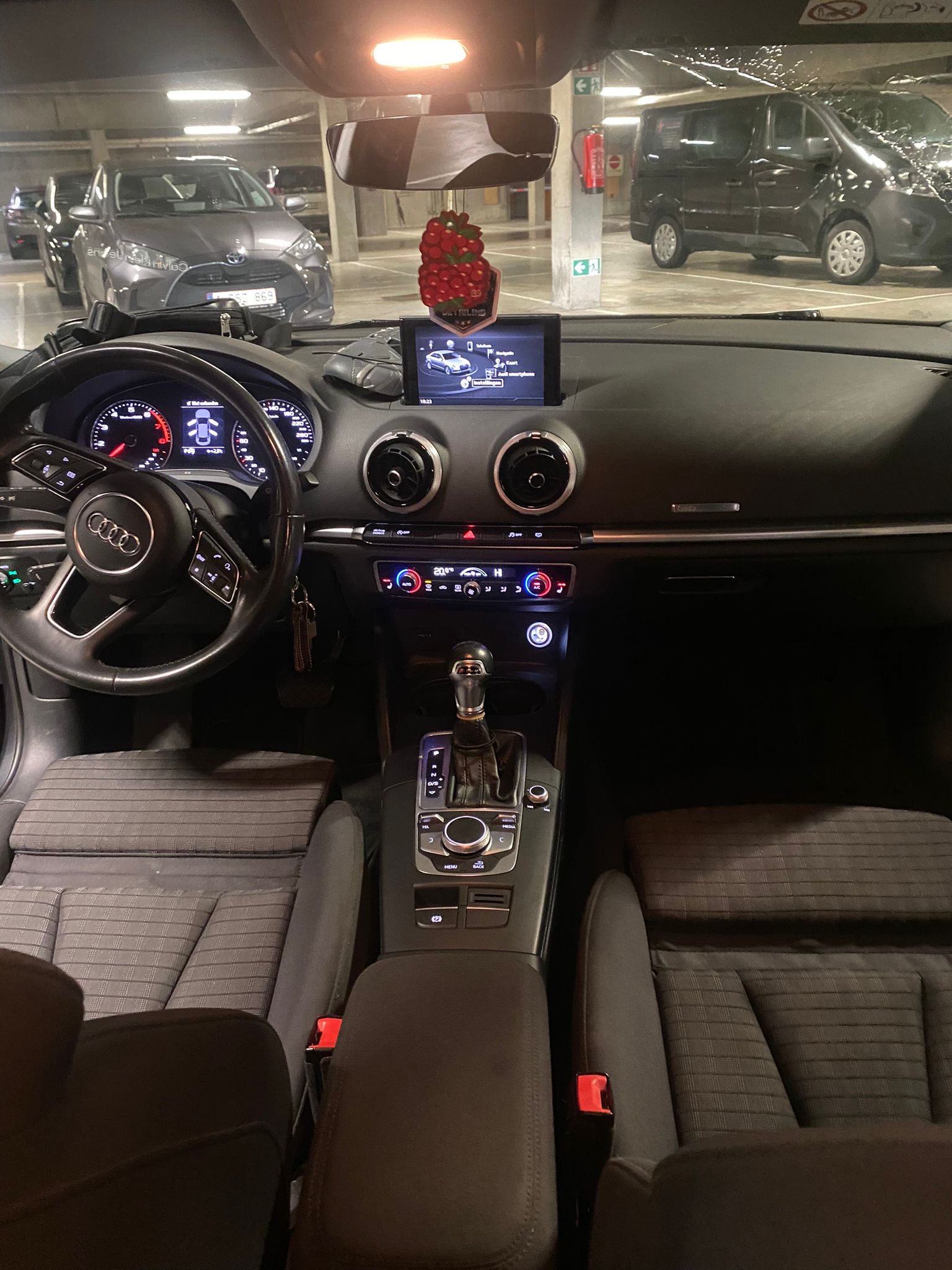Audi A3 III (2) BERLINE 1.5 TFSI 150 S LINE S TRONIC 7