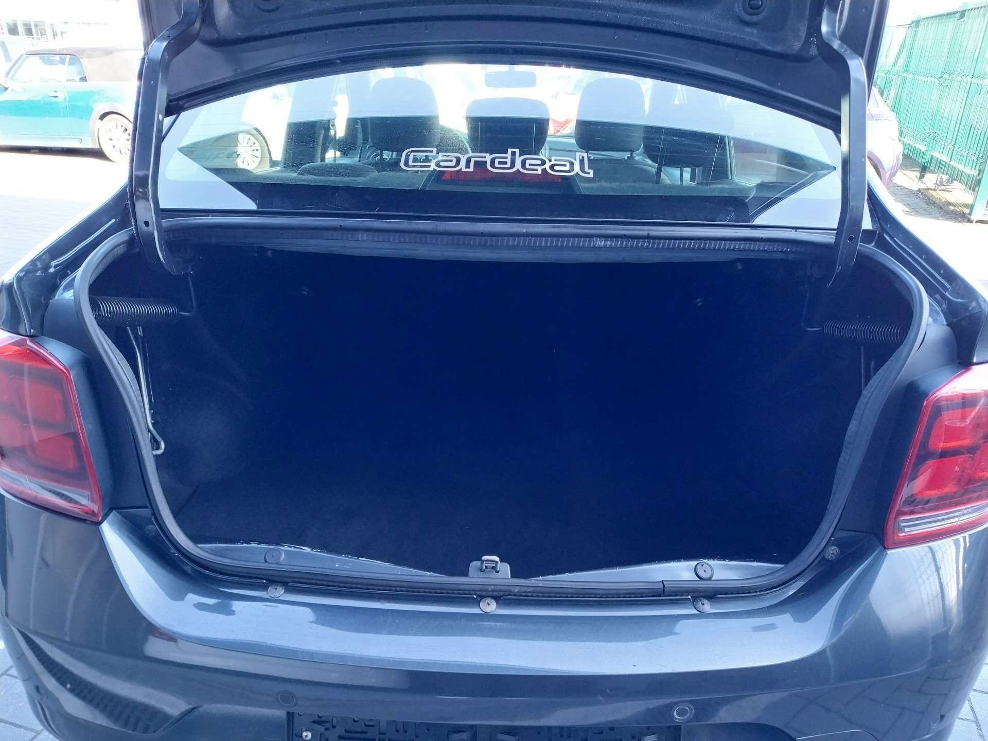 Dacia Logan 1.5 Blue dCi /ATTACHE-REMORQUE/AIRCO/BLUETOOTH/