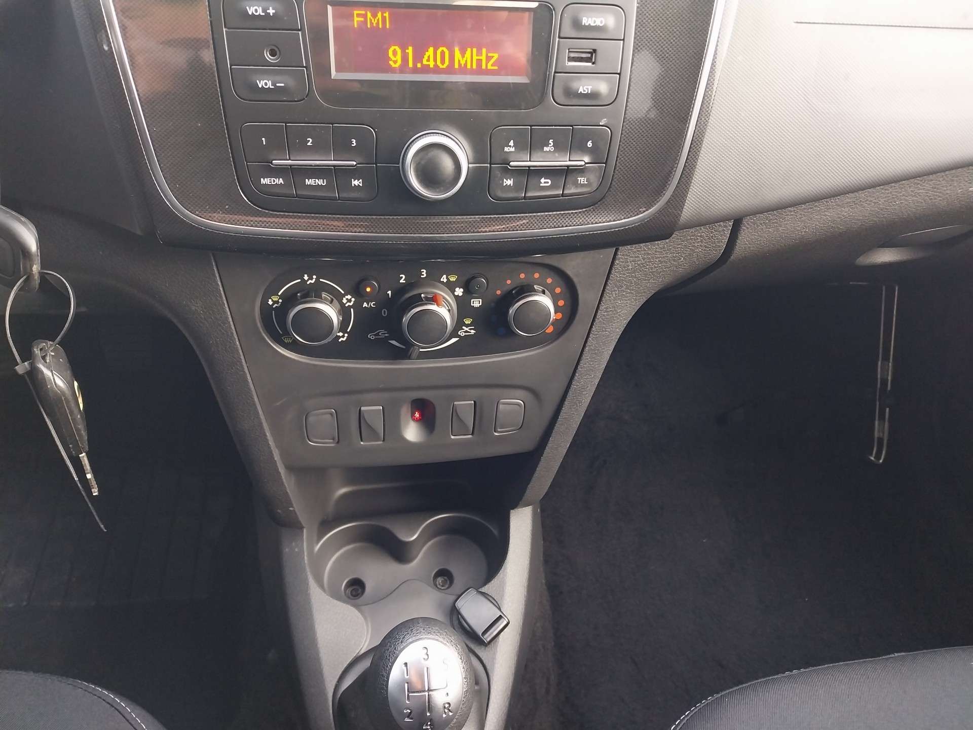 Dacia Logan 1.5 Blue dCi /ATTACHE-REMORQUE/AIRCO/BLUETOOTH/