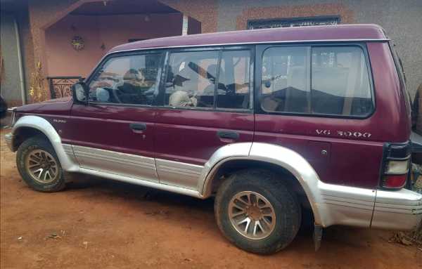 Mitsubishi Pajero Mitsubishi Pajero V6 3000 GLS 4×4