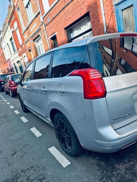 Peugeot 5008 1.6 HDI 115 FAP ALLURE 7PL
