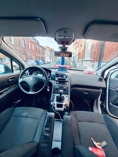 Peugeot 5008 1.6 HDI 115 FAP ALLURE 7PL
