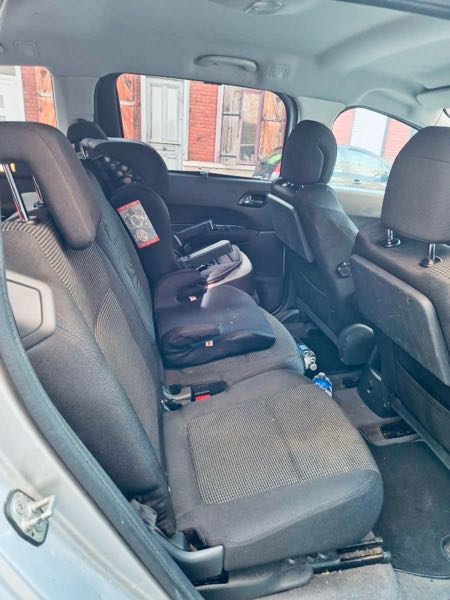 Peugeot 5008 1.6 HDI 115 FAP ALLURE 7PL