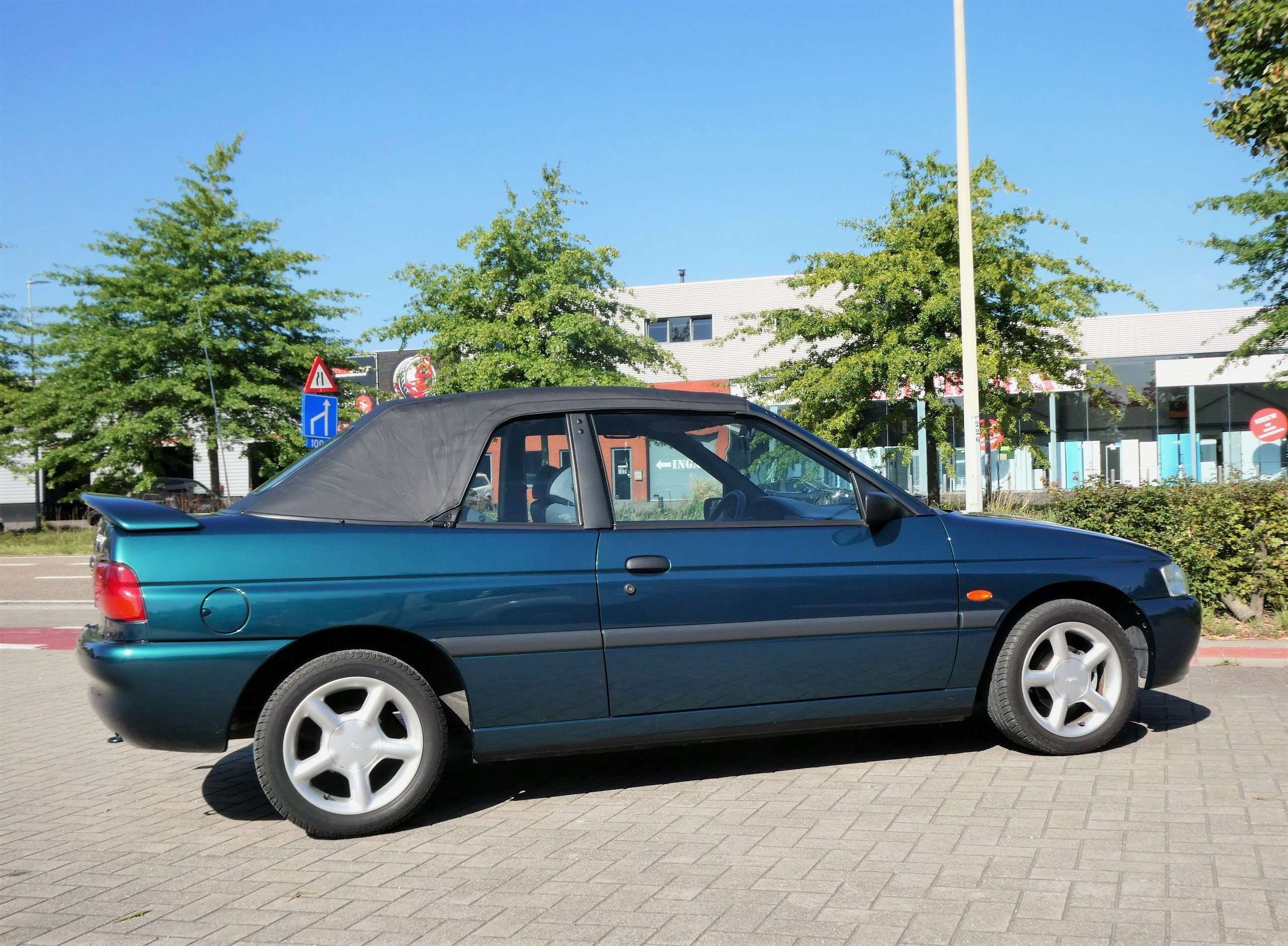 Ford Escort 1.6i Cabrio 1ste eig. Origineel 7.800km *Uniek!*