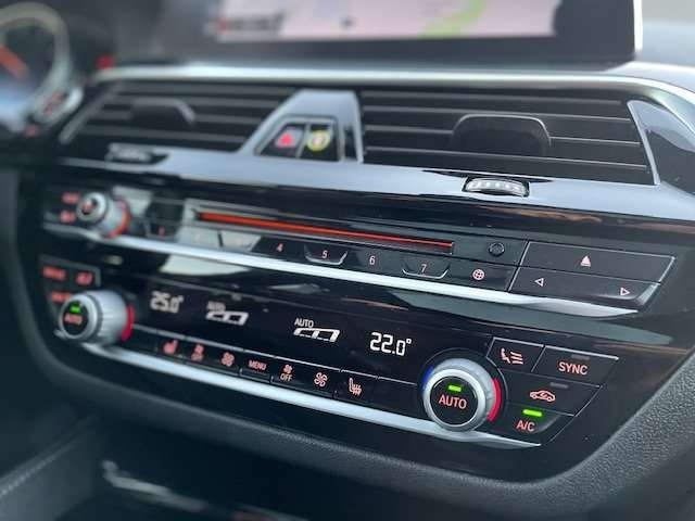 BMW 520 dA Luxury Line /Toit ouvrant panoramique/1er propr