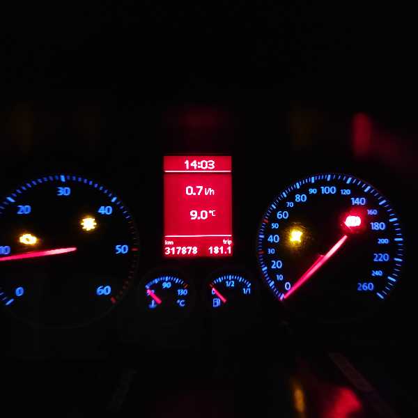 Volkswagen Touran 2.0 TDI 140 CONFORT 7PL