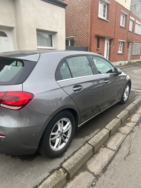 Mercedes-Benz Classe A IV BERLINE 180 D STYLE LINE 7G-DCT