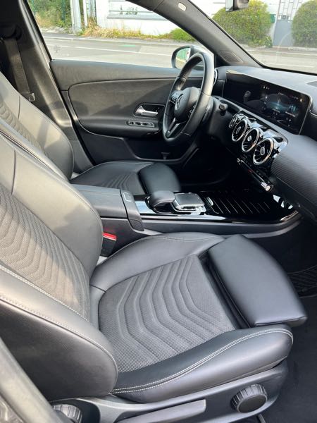 Mercedes-Benz Classe A IV BERLINE 180 D STYLE LINE 7G-DCT