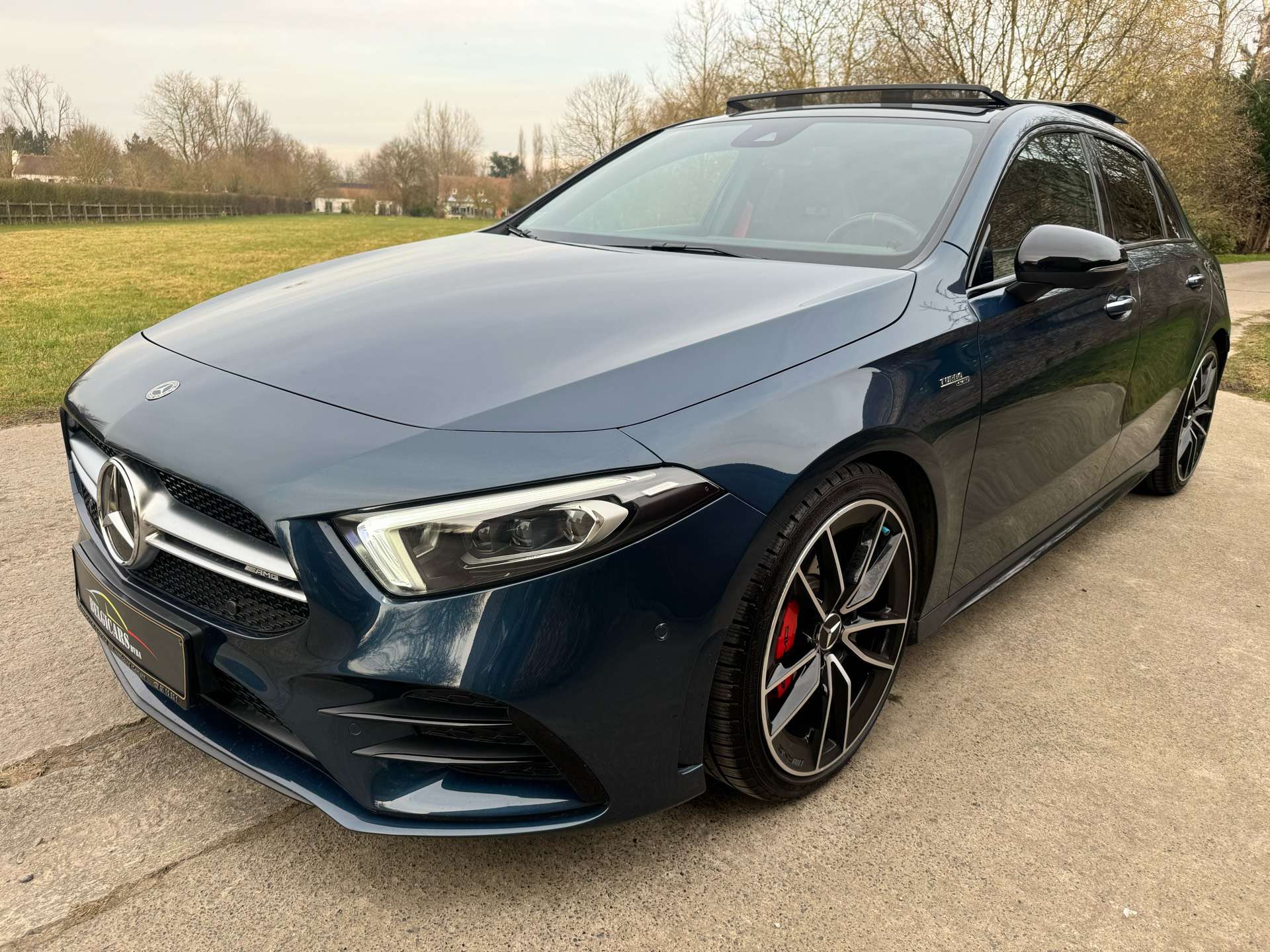Mercedes-Benz A 35 AMG 4-Matic *PANO* *MEMO SEATS* CAM360*