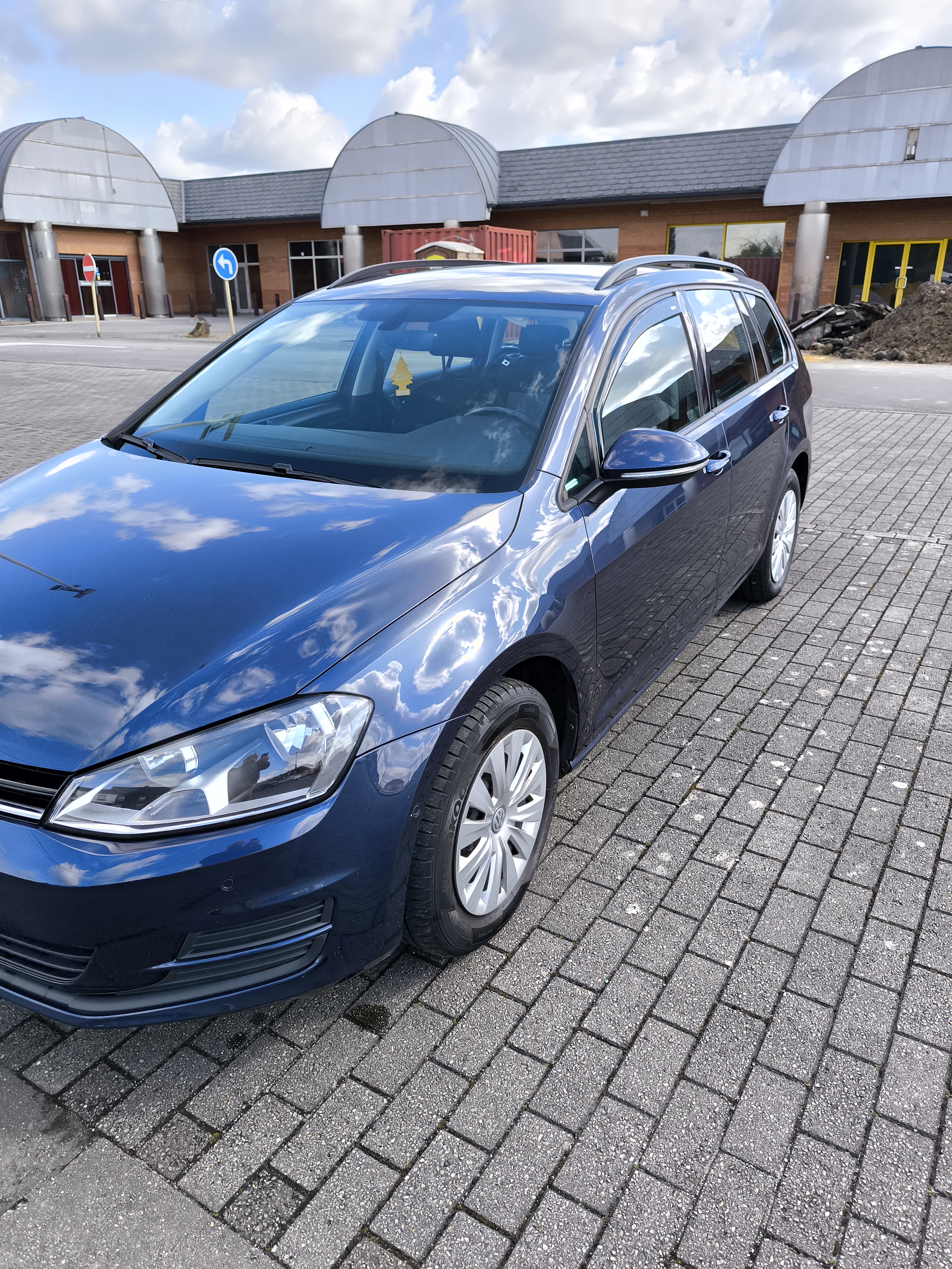 Volkswagen Golf VII (2) SW 1.6 TDI 90 BLUEMOTION TECHNOLOGY CONFORTLINE