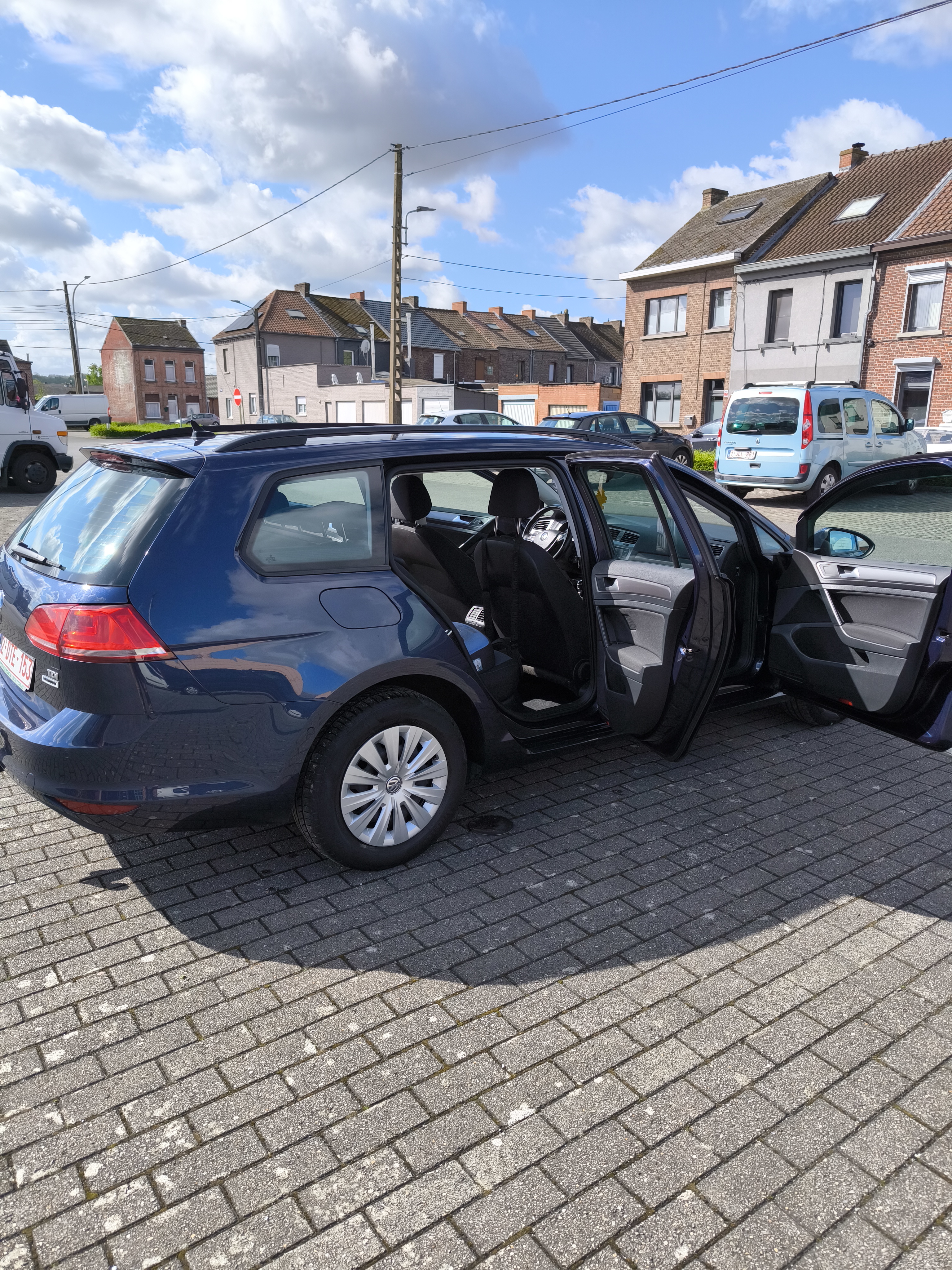 Volkswagen Golf VII (2) SW 1.6 TDI 90 BLUEMOTION TECHNOLOGY CONFORTLINE