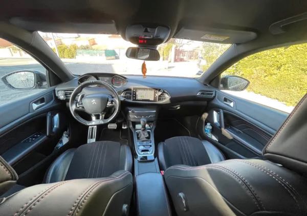 Peugeot 308 Gt 2.0 bluehdi 180ch s0und eat6