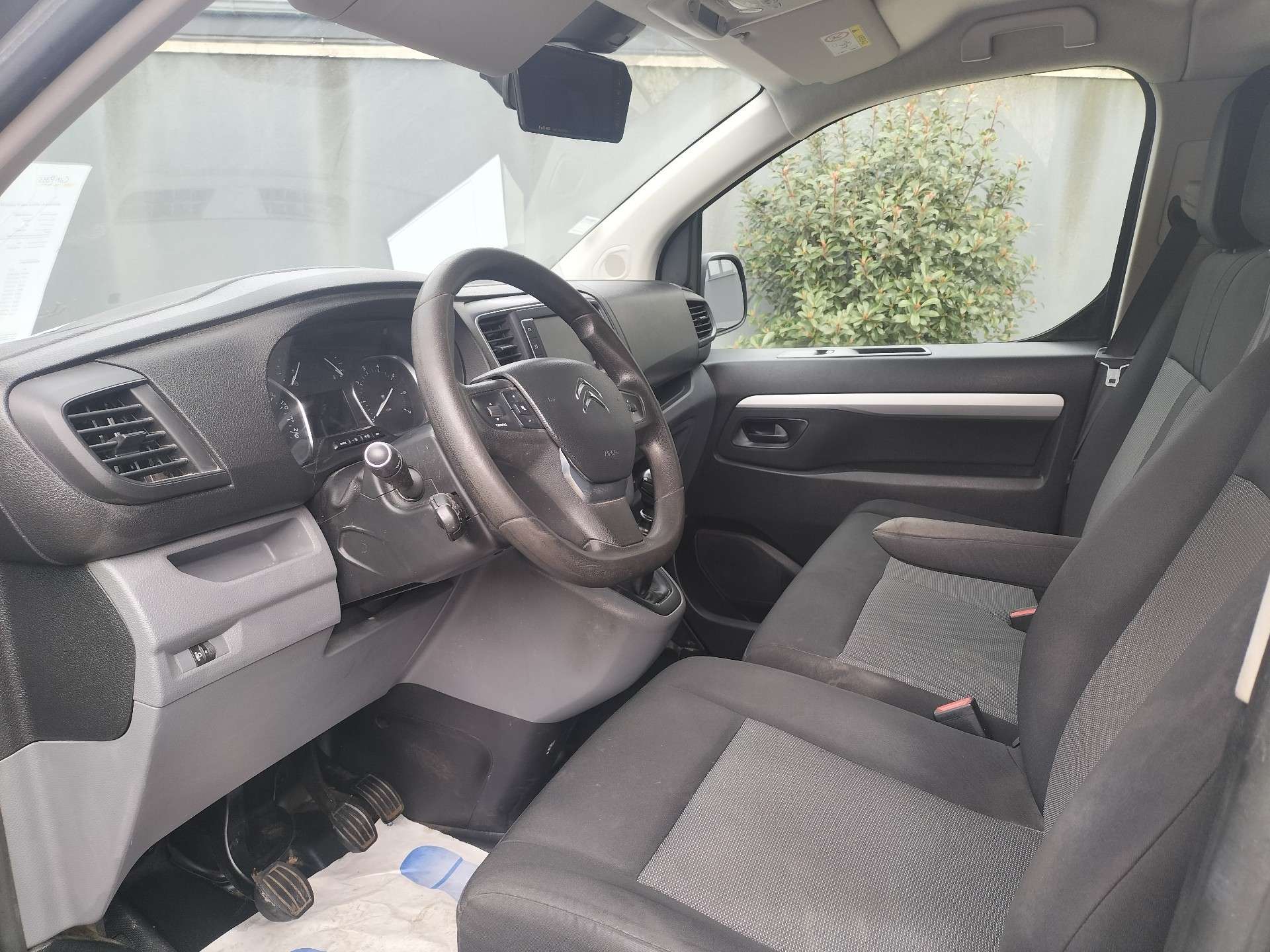 Citroen Jumpy 2.0 HDI - Utilitaire Double Cabine 6 Places Châssis Long - Garantie 12 Mois avec Entretien Effectué - Zone LEZ Ok Euro 6