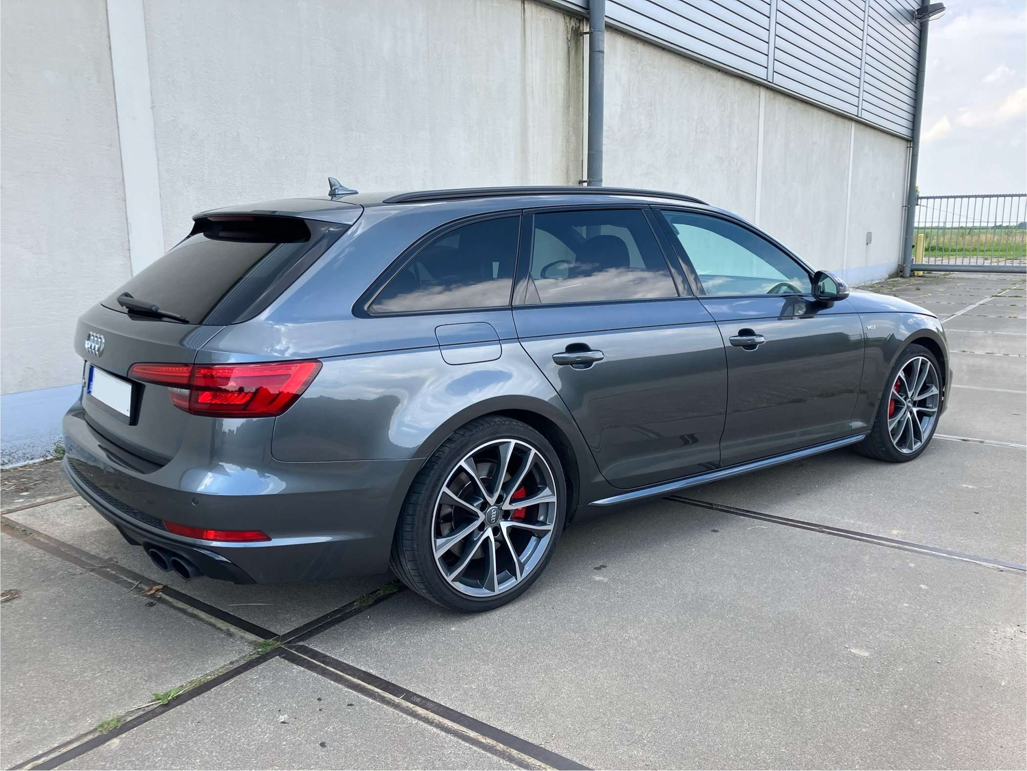 Audi S4 IV (2) AVANT 3.0 TFSI 354 S4 QUATTRO S TRONIC 8