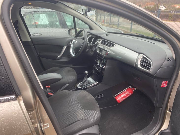 Citroen C3 II (2) 1.6 E-HDI 90 EXCLUSIVE
