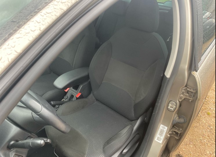 Citroen C3 II (2) 1.6 E-HDI 90 EXCLUSIVE