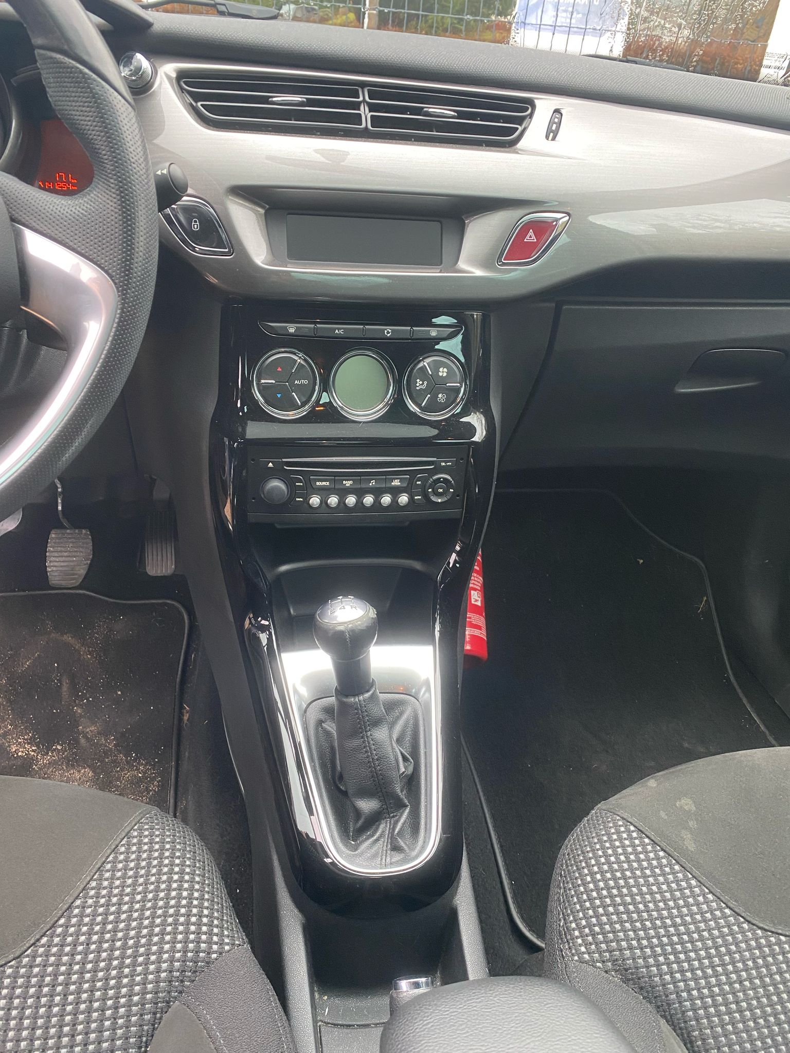 Citroen C3 II (2) 1.6 E-HDI 90 EXCLUSIVE