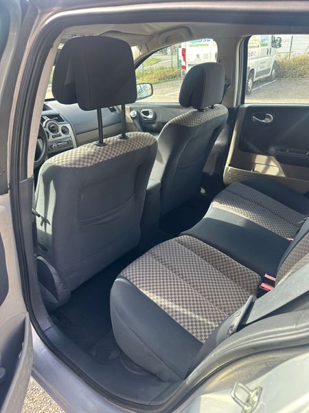 Renault Megane megane 2 1,4l 16v de 2004 bonne état