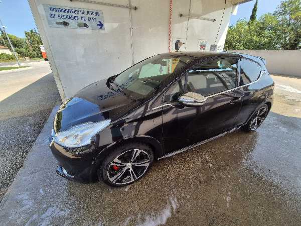 Peugeot 208 1.6 THP 200 GTI 3P
