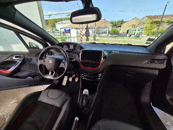 Peugeot 208 1.6 THP 200 GTI 3P