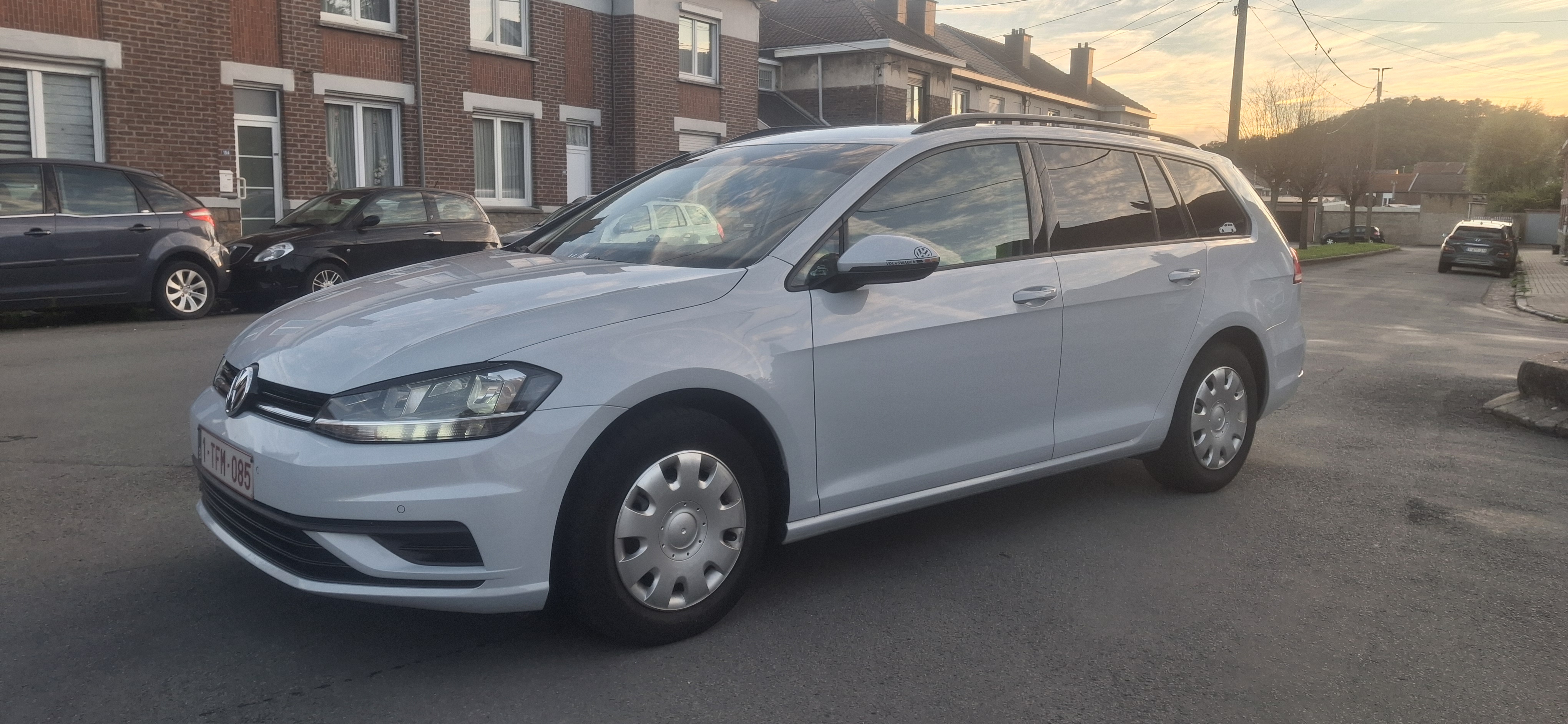 Volkswagen Golf VII (2) SW 1.6 TDI 90 BLUEMOTION TECHNOLOGY TRENDLINE