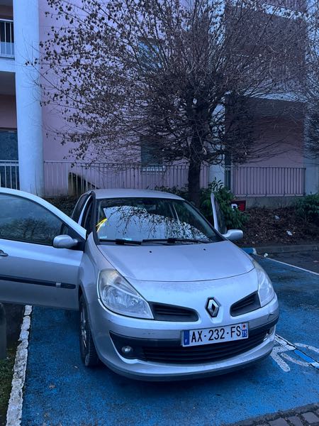 Renault Clio III 1.5 DCI 85 AUTHENTIQUE 5P